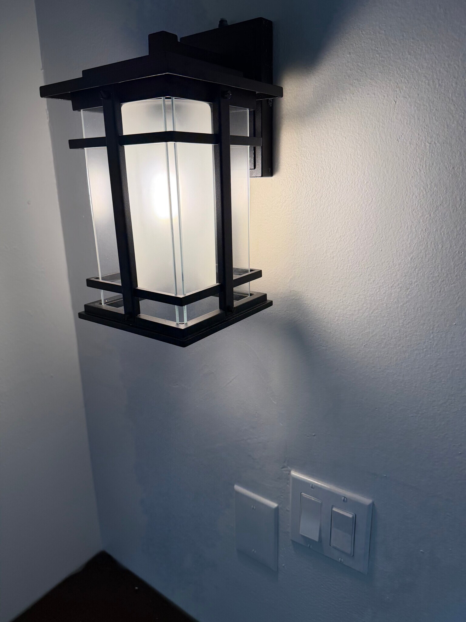Bedroom lights - 12621 Victoria Ave