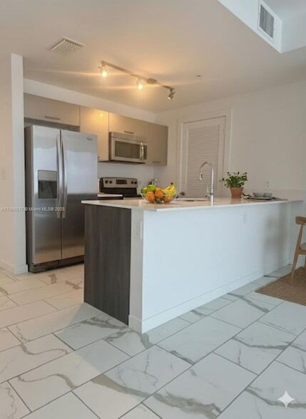 Building Photo - 101 E Camino Real