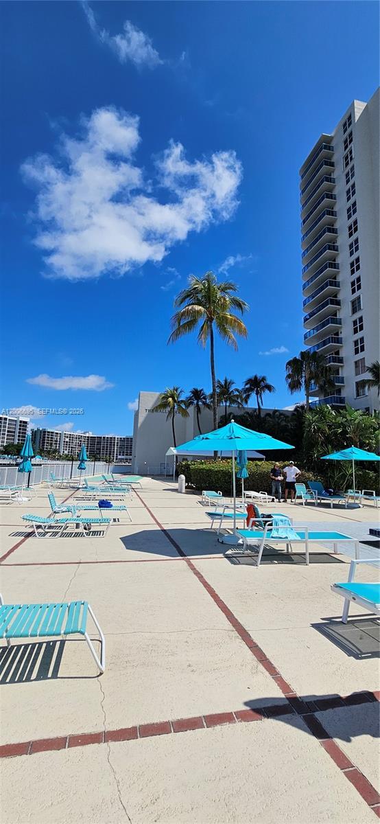 Building Photo - 3800 S Ocean Dr