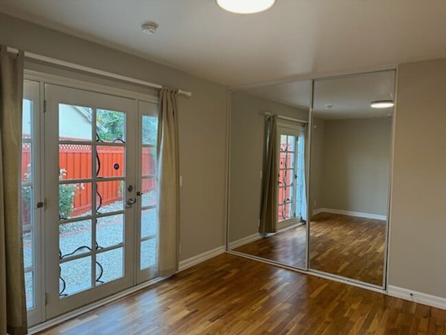 Building Photo - Beautiful 3 Bedroom 1.5 Bath Home, Close to Santana Row.