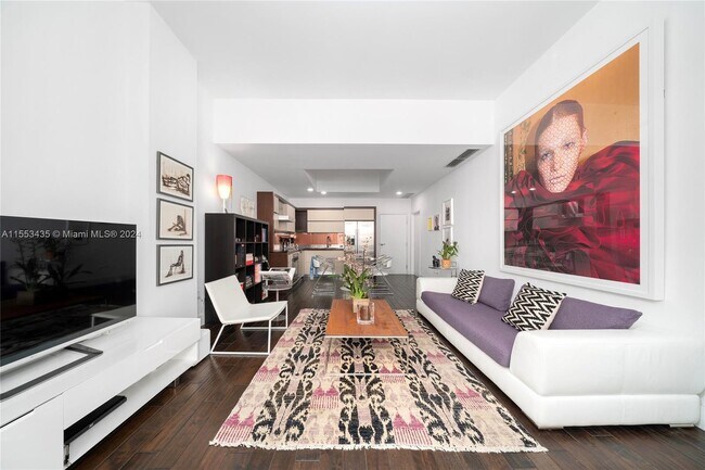 Primary Photo - 2100 Park Ave