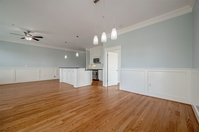 Building Photo - 2802 Morrison St