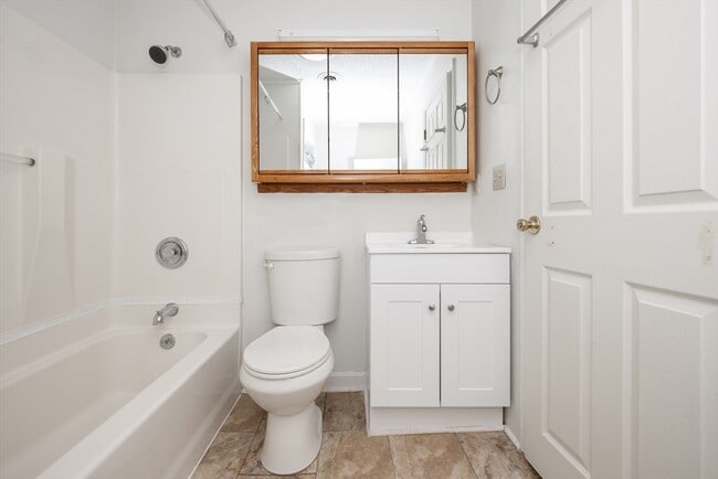 Building Photo - 92 Milk St