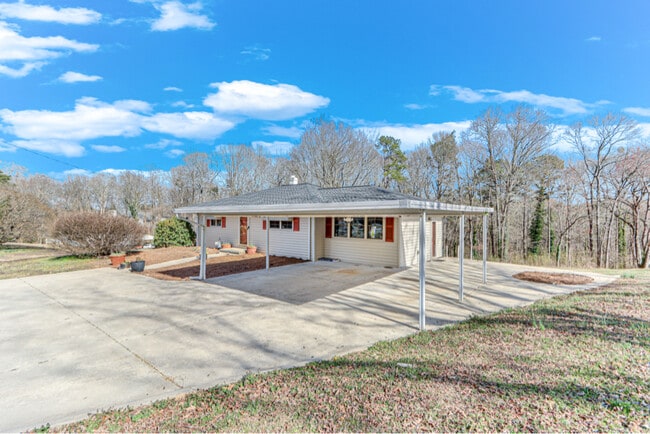 Building Photo - 150 Clarks Bridge Rd