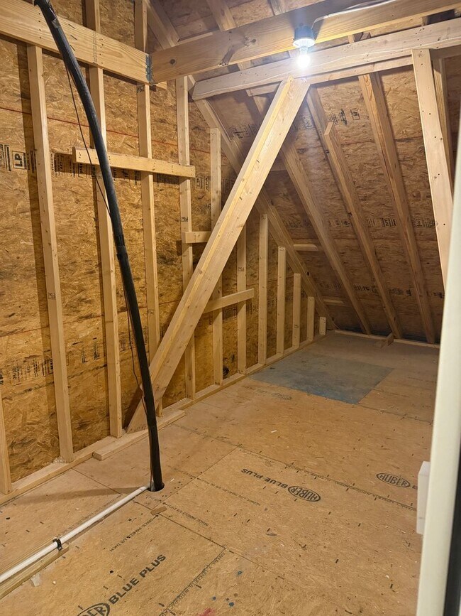 Building Photo - Ready to Rent in Barnsley Park