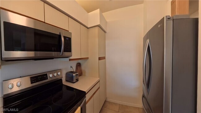 Primary Photo - 13211 Whitehaven Ln