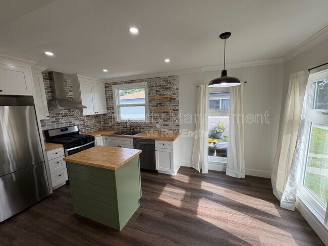 Building Photo - 59 W Castle St