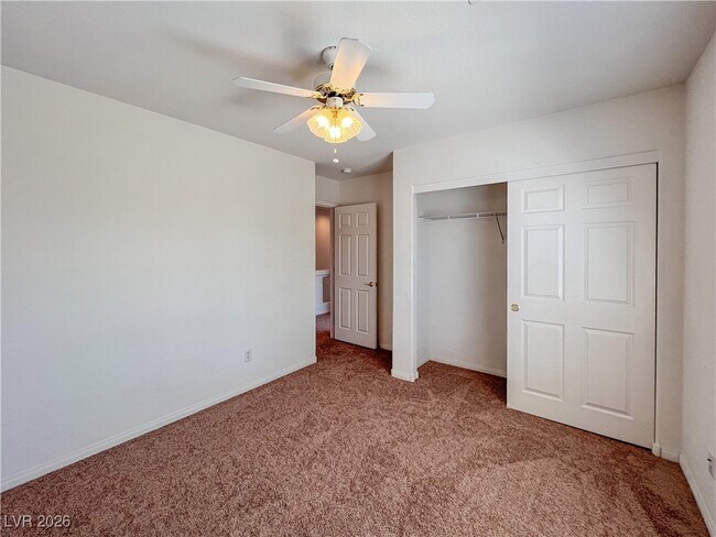 Building Photo - 10789 S Osage Winter St