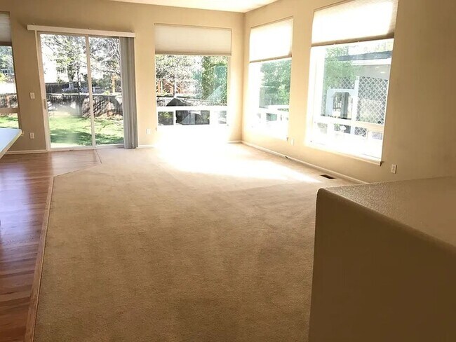 Building Photo - 4285 Nelson Dr