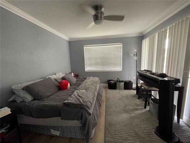 Building Photo - 13905 Fairway Island Dr