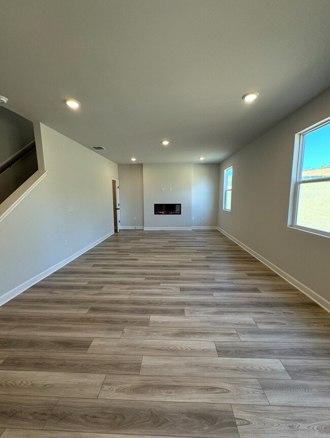 Building Photo - 106 Millbrook Dr