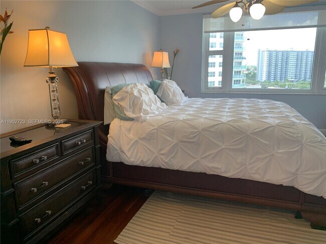 Building Photo - 3600 Galt Ocean Dr