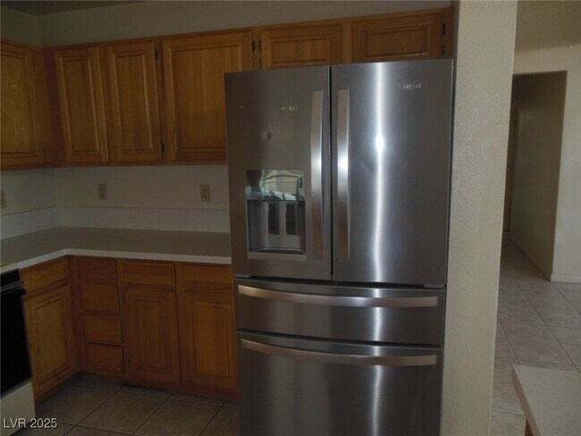 Building Photo - 2047 Angel Falls Dr