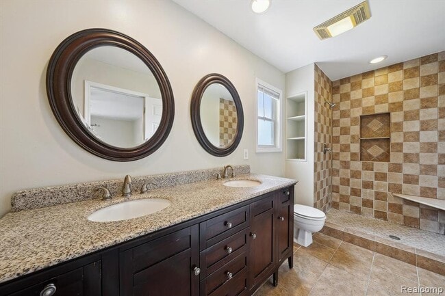 Building Photo - 7302 Parkway Ct