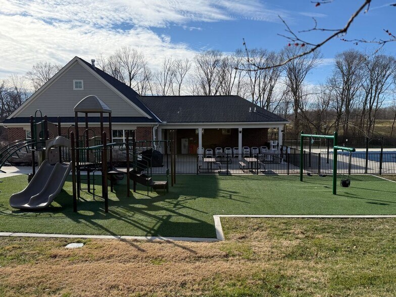 Building Photo - 6017 Outlook Ct