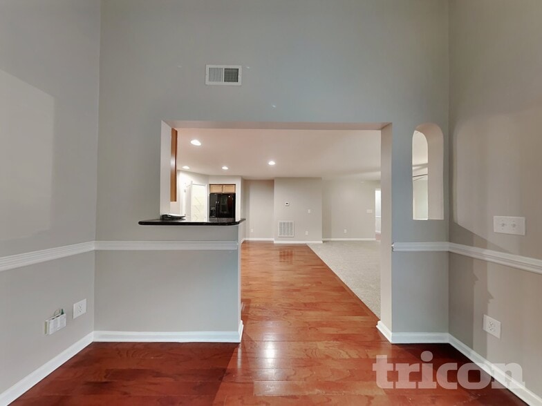 Building Photo - 7690 W Berkeley Rd