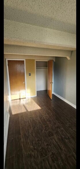 Building Photo - 4206 Loomis Ave