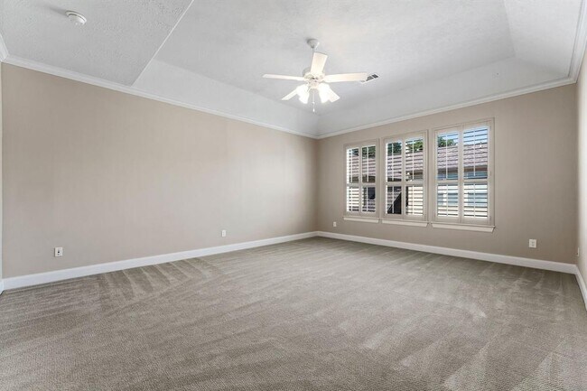 Building Photo - 1038 Memorial Village Dr