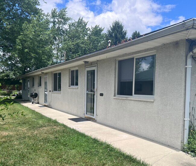 Building Photo - 1965 Vaughn St