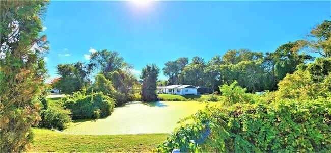 Building Photo - 7805 Foxwood Dr