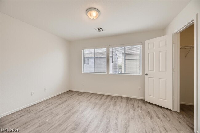 Building Photo - 4045 Oliver Sagebrush Dr