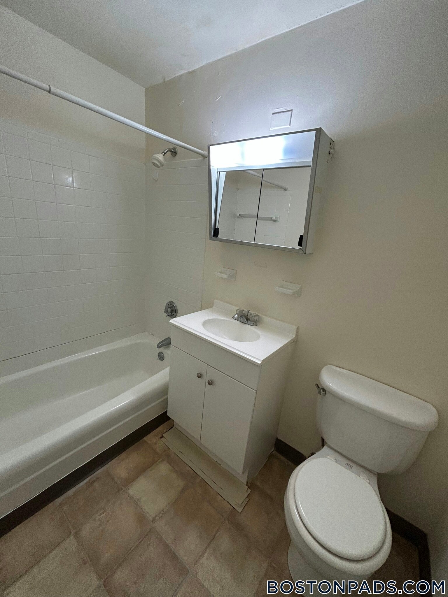 Building Photo - 66 Homer Ave