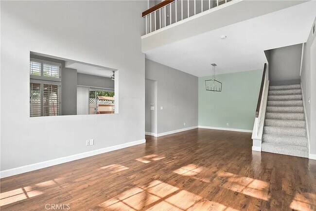 Building Photo - Beautiful Windrose Point 3 bed 2 1/2 bath ...