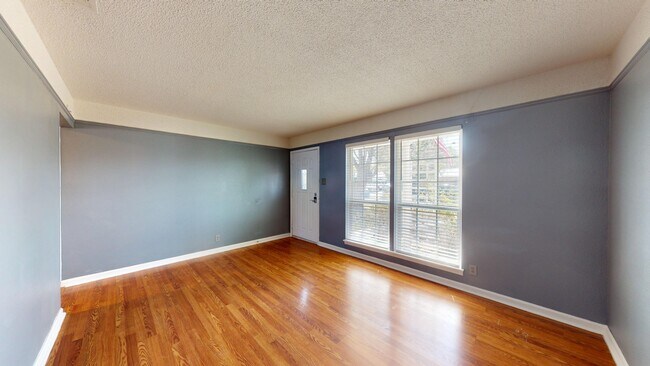 Building Photo - 7107 Westshire Dr