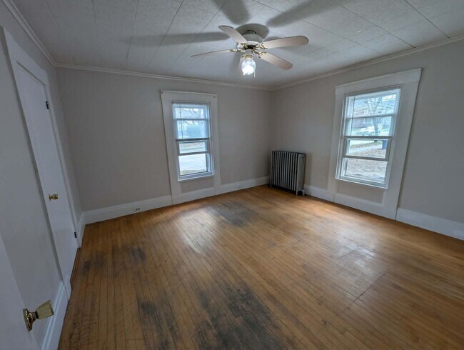 Building Photo - 258 Essex St