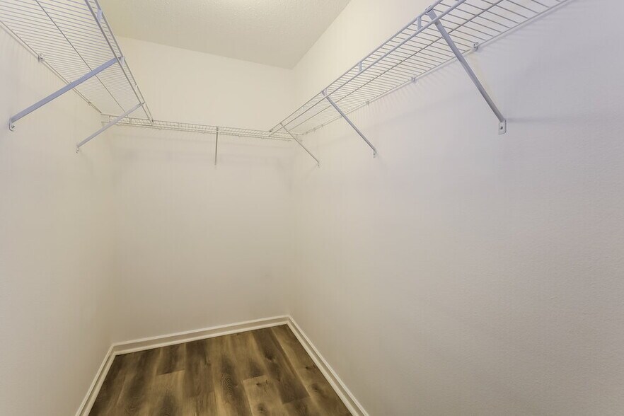 Building Photo - 1904 Breakwater Dr