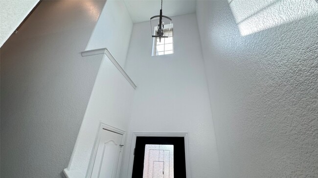 Building Photo - 8111 Royal Palm Ct