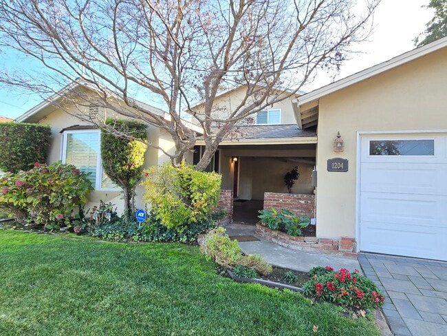 Primary Photo - Large Campbell Home, Remodeled Inside, Gorgeous Kitchen, Large Master Suite, A/C, Beautiful Yards!