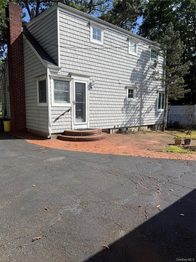 Building Photo - 35 Midwood Ave