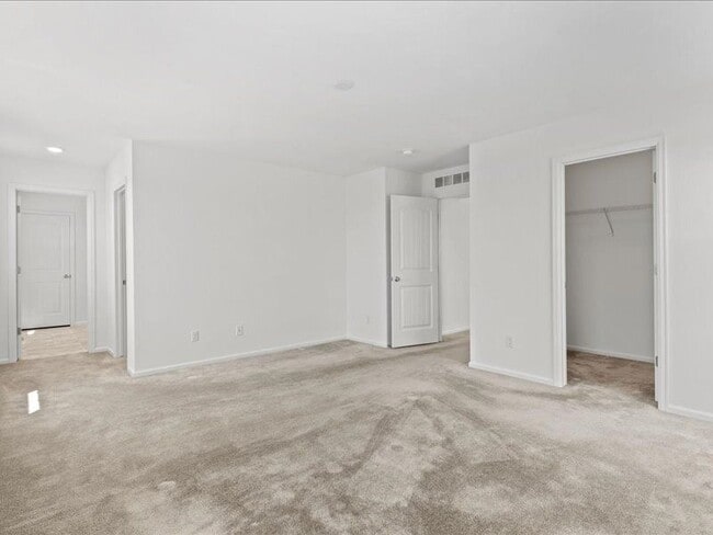 Building Photo - 6248 Dapplegray St