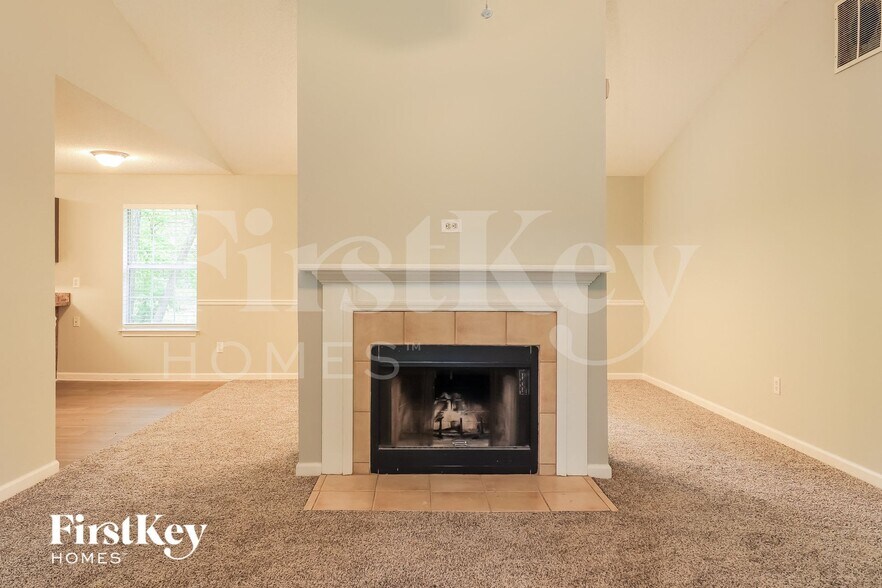 Building Photo - 1456 Chaseway Cir