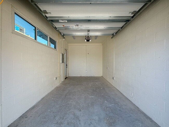 Building Photo - 340 14th St N