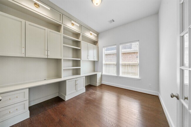 Building Photo - 752 Mayhill Ridge Ln