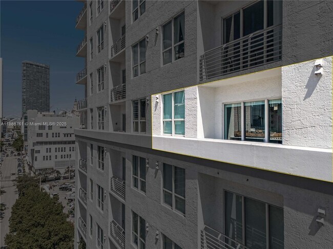 Building Photo - 133 NE 2nd Ave