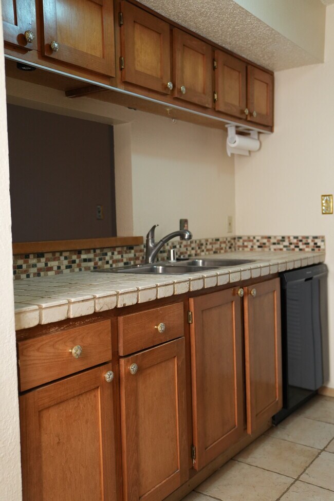 Building Photo - 2501 W Zia Rd