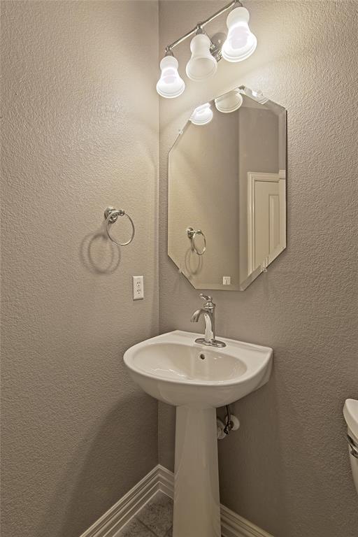 Building Photo - 411 Capote Peak Dr