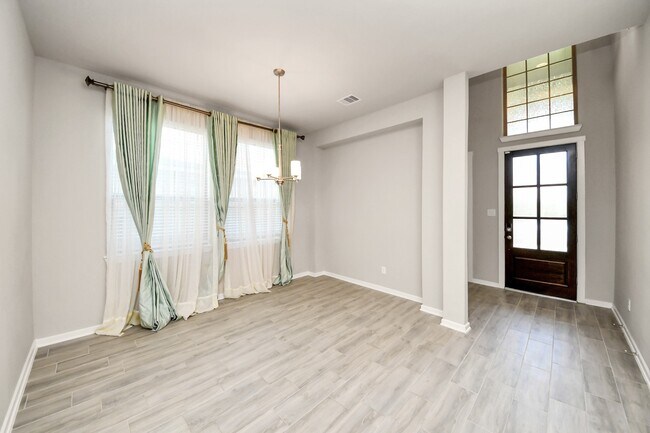 Building Photo - 24754 Levante Dr