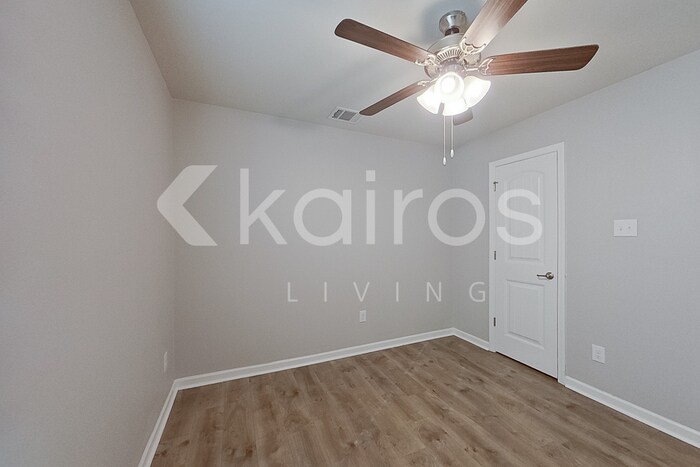 Building Photo - 116 SANTIAGO COURT