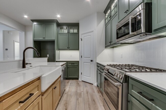 Building Photo - Welcome to Bungalow Heights! Edmond Townhome w/ Balcony, Yard & Resort Amenities