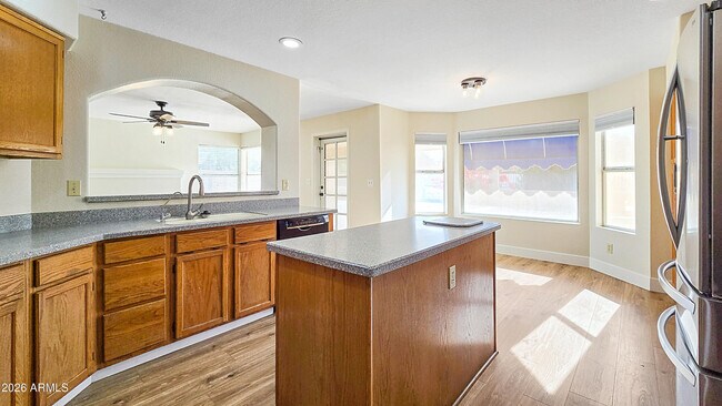 Building Photo - 2011 W Harrison St