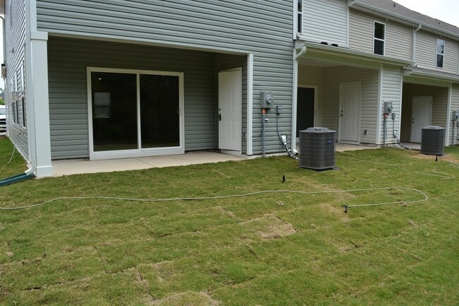 Building Photo - 258 Yorktown Ln