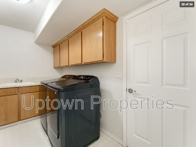 Building Photo - 320 NW 163rd Pl