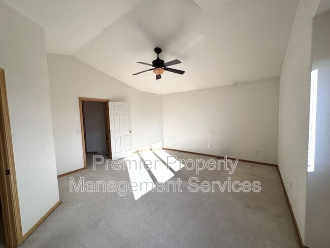 Building Photo - 4041 Pine Cove Rd