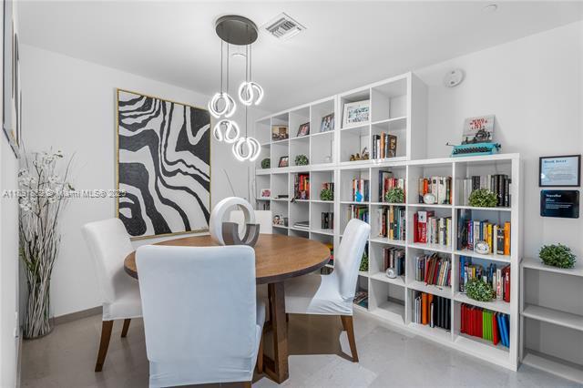 Building Photo - 68 SE 6th St