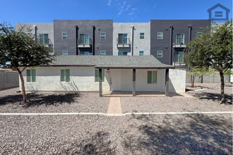 Building Photo - 1445 E Taylor St