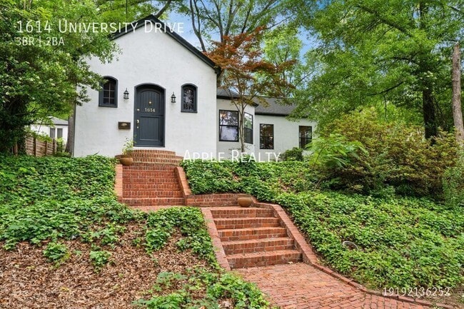 Building Photo - 1614 University Dr